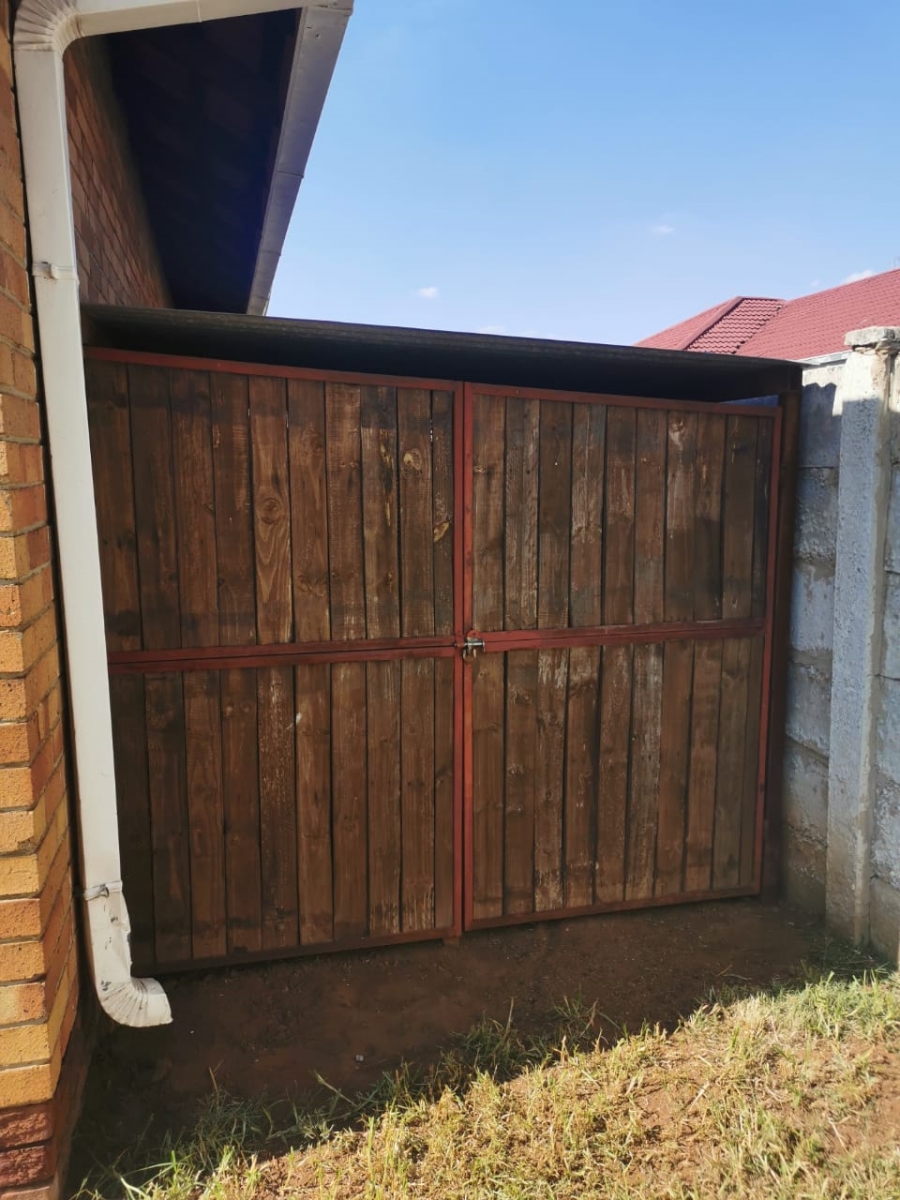 1 Bedroom Property for Sale in Vaalpark Free State